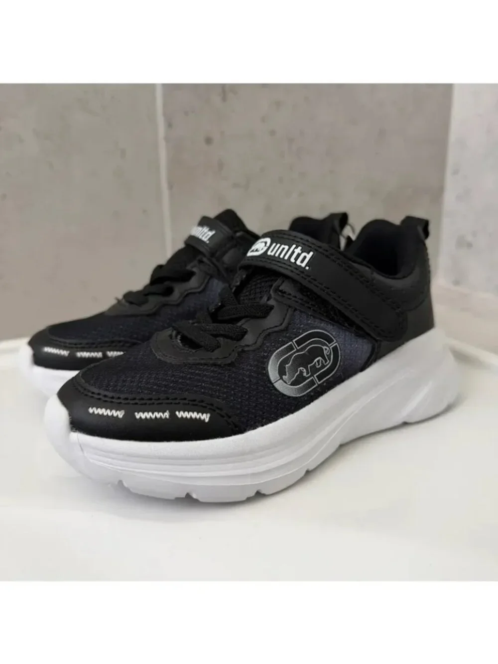 Ecko Unlimited Velcro Sneakers Size 11 Toddler